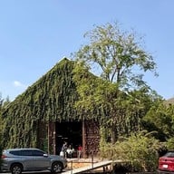 บรรยากาศ The Birder's Lodge Cafe (BL Cafe & Grill)