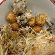 แซว ทองหล่อ-สุขุมวิท 48 สุขุมวิท48