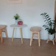 Leaf & Light Cafe  (ลิฟ & ไลท์ คาเฟ่) ข้างร้านข้าวซอยคุณหญิง)