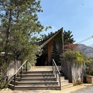 หน้าร้าน The Birder's Lodge Cafe (BL Cafe & Grill)