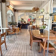 บรรยากาศ Cosmic cafe Cable Car