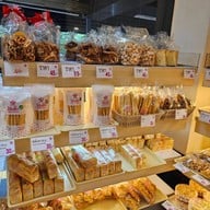 ยูเอฟเอ็มเบเกอรี่เฮ้าส์ ธนิยะ