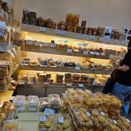 ยูเอฟเอ็มเบเกอรี่เฮ้าส์ ธนิยะ