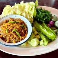 เมนูของร้าน บ้านไร่น้ำอิง ร้านอาหารทะเลพื้นเมือง เพชรบุรี
