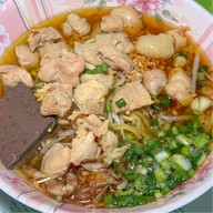 ก๋วยเตี๋ยวไก่ยายปอน