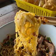 เมนูของร้าน ก๋วยเตี๋ยวตาม้วน