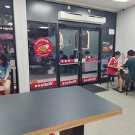 บรรยากาศ Wallace สะพานแดง รังสิต