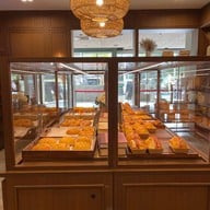 LoafyCo Market Place ทองหล่อ