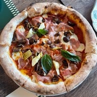 Bianca Italian Restaurant (Pizza, Pasta) วัน แบงค็อก