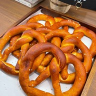 LoafyCo Market Place ทองหล่อ