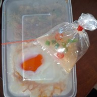 อร่อยเฉย...กะเพราถาด ลาดพร้าว-วังหิน