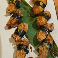 MAGURO Sushi เอสพลานาด รัชดาภิเษก