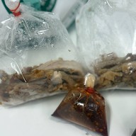 เมนูของร้าน หมูทอดเจ๊จง โครงการปาล์มไอส์แลนด์ (Palm Island)