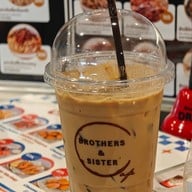BROTHERS & SISTER CAFE -