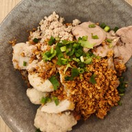 Nooze Nooze ก๋วยเตี๋ยวต้มยำ -