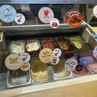 Creamery Boutique Ice Cream สามย่าน