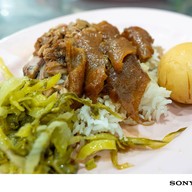 เมนูของร้าน เล่อขาหมูทรงเครื่อง