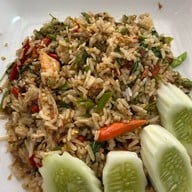 ครัวต้นมะพร้าวเคียง ม.บูรพา