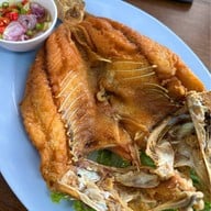 ครัวต้นมะพร้าวเคียง ม.บูรพา