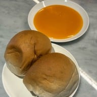 ขนมปังสังขยาจุ้งเม้ง บางรัก