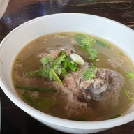 เมนูของร้าน ก๋วยเตี๋ยวป้าเฉื่อย (ก๋วยเตี๋ยวหมูต้มยำตำลึงโบราณ)