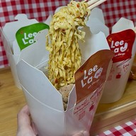 Leela on the go (ลีลาหมี่ไก่ฉีก) แบริ่ง