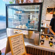 บรรยากาศ SOME GLASS BAR AND CAFE