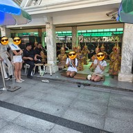 บรรยากาศ ศาลท้าวมหาพรหมเอราวัณ