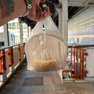 ร้านโจ๊กน้ำเต้าหู้ บีทีเอสสนามเป้าทางออก 3