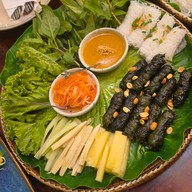 เมนูของร้าน หอมรัญจวน อาหารไทย-เวียดนาม บางรัก