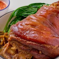 ขาหมูเฮียเต๋อ มาร์เก็ตเพลสเทพรักษ์