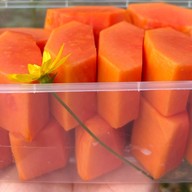 ผลไม้สด ปอก พร้อมทาน บ้านธาม