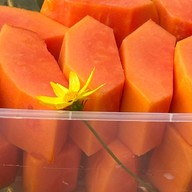 ผลไม้สด ปอก พร้อมทาน บ้านธาม