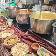 เมนู ขวัญใจ ขนมจีน ตลาดเซฟวันโก แยก คปอ.