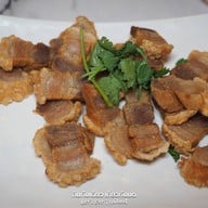 เหลาเหลา อารีย์