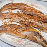 เหลาเหลา อารีย์
