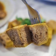 เหลาเหลา อารีย์
