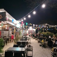 บรรยากาศ วุ่นวายแคมป์คาเฟ่ -