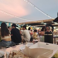 บรรยากาศ ปลาเผา ริมเลซีฟู้ดตลาดกลางลาดสวาย