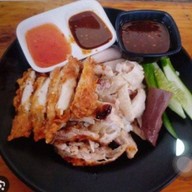 Kaomankai Yangyuen by The Kitchens หน้าอัสสัมชัญระยอง