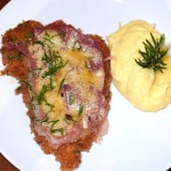 Via Emilia Restaurant สาทร