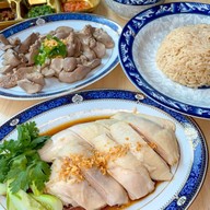 เมนูของร้าน หมึกมันไก่ ข้าวมันไก่สไตล์สิงคโปร์ - เพรชบุรี 5  เพรชบุรีตัดใหม่