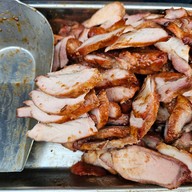 เมนูของร้าน นายโอวหมูแดงอบเตาถ่าน ตลาดตรอกหม้อ