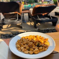 บรรยากาศ Riverside Splashing Songkran Pool Party