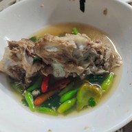 เมนูของร้าน เต็ม10บะหมี่เกี๊ยว ข้าวขาหมู ข้าวหมูแดง หมูกรอบ ข้าวมันไก่ กระเพรา เล้ง ลำลูกกา2