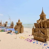 หาดบางแสน