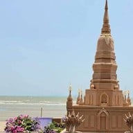 หาดบางแสน