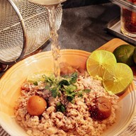 ศิลารส ก๋วยเตี๋ยวต้มยำหมูบะช่อโบราณ ตากสิน ระยอง
