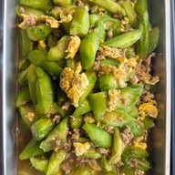 ร้านข้าวแกงพิดโลก