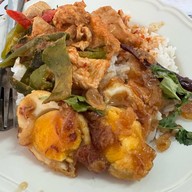ร้านข้าวแกงพิดโลก